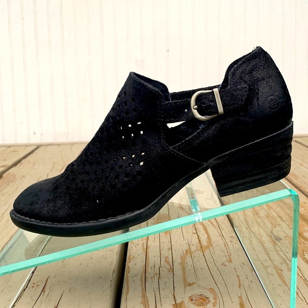 BORN black laser cut bootie Nanna 8